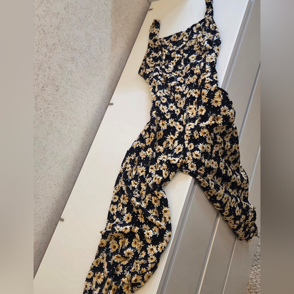 Wild Fable Black and Cream Floral Jumpsuit